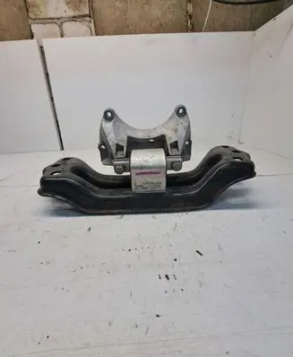 Mercedes-Benz E W213 Gearbox mounting bracket A2132400402 A2132403600