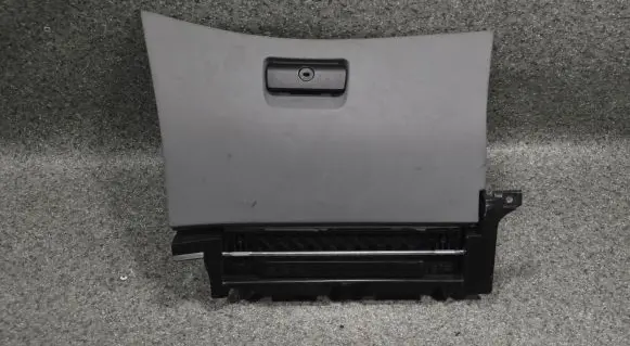 BMW 3 E46 Glove box