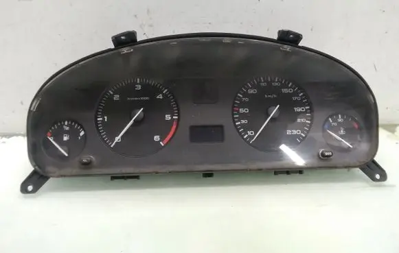 Peugeot 406 Speedometer (instrument cluster)