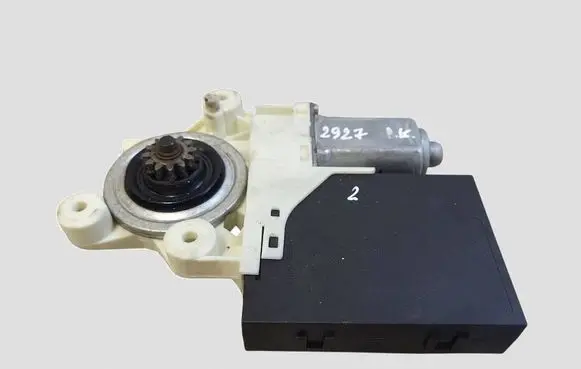 Volvo V50 Front door window regulator motor 30737675 992751108 230535071209