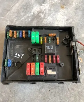 Volkswagen Touran I Fuse box set 1K0937804B 1K0937808D 0804500407