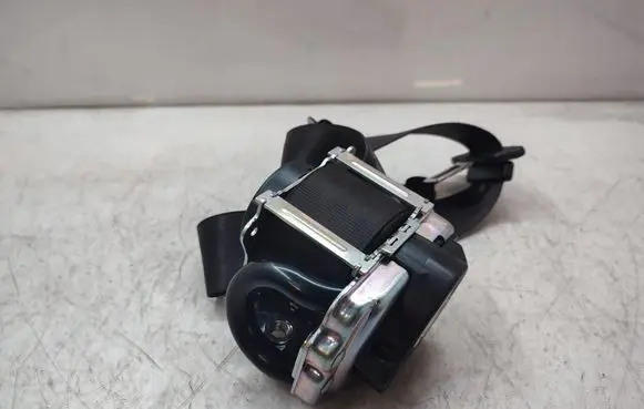 Jaguar XF X260 Front seatbelt 630704300