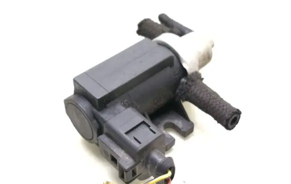 Volkswagen Golf III Turbo solenoid valve 1J0906627A 72290325