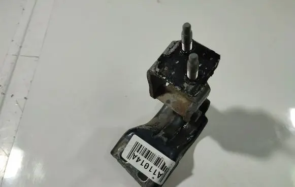 Volkswagen PASSAT B6 Tailgate/trunk/boot hinge 