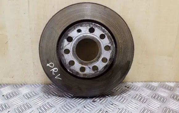 Volkswagen Golf VI Front brake disc