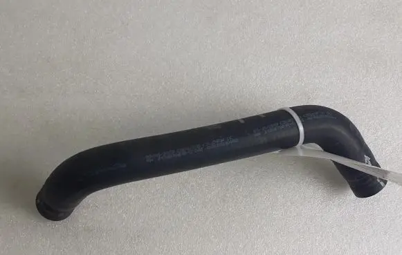 Mercedes-Benz A W177 Engine coolant pipe/hose A2822030082