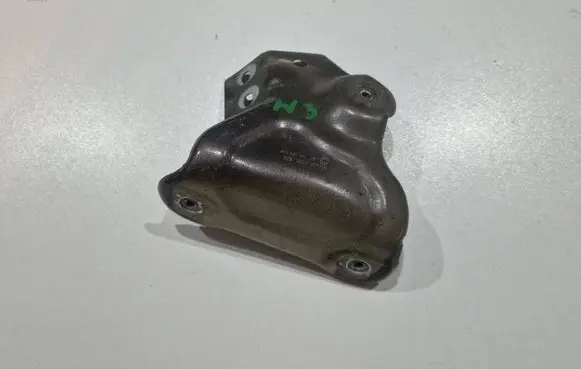 Skoda Fabia Mk3 (NJ) Fender mounting bracket 6V0621141