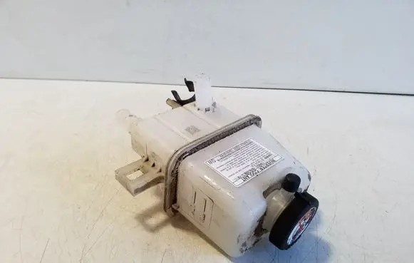 Coolant expansion tank/reservoir