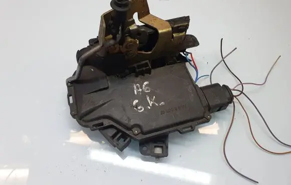 Audi A6 S6 C5 4B Rear door lock
