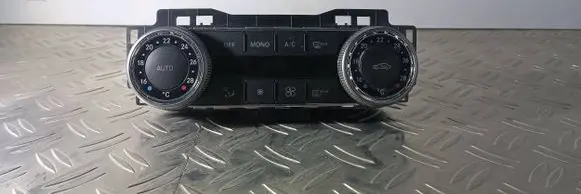 Mercedes-Benz C W204 Climate control unit 2048300590 SW3807