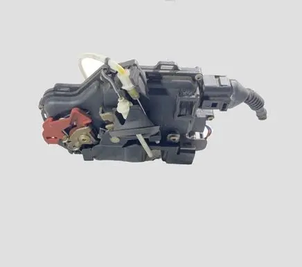 Audi A4 S4 B6 8E 8H Front door lock 8E2837015C