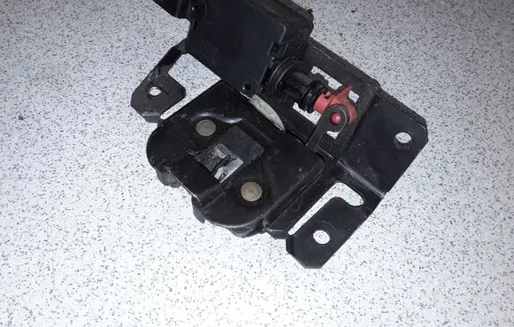 BMW 3 E46 Loading door lock 51247026192 7026192