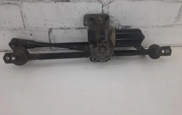 KIA Sportage Front wiper linkage and motor