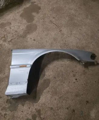 BMW 7 E38 Fender
