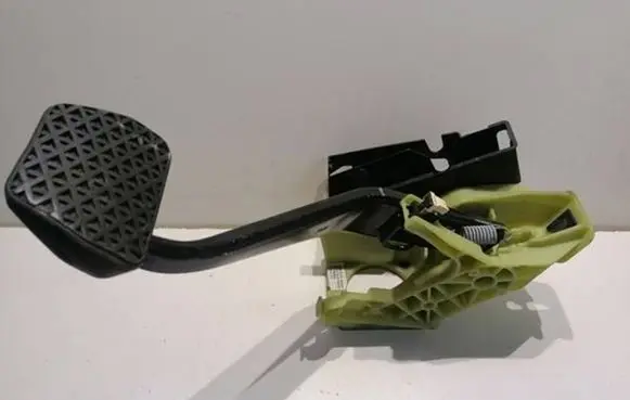 BMW X6M F86 Brake pedal 6791900 4010403B 130615723