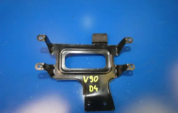 Volvo S90, V90 Muffler mount bracket/holder 32255603