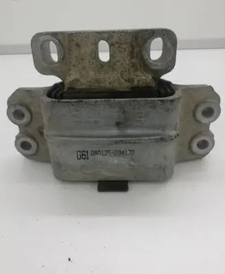 Audi A4 S4 B7 8E 8H Engine mount bracket 3C0199555P 3C0199555