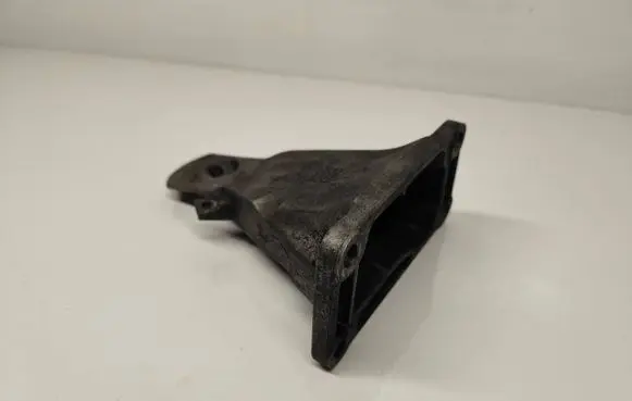 BMW 5 E60 E61 Engine mounting bracket 6761150 73681310 AC46000DF