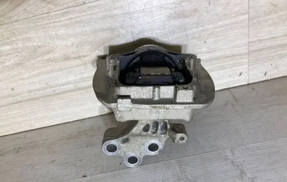 Ford Fiesta Engine mount vacuum valve H1BG6F012BD