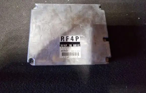 Mazda 2 Engine control unit/module RF4P18881C