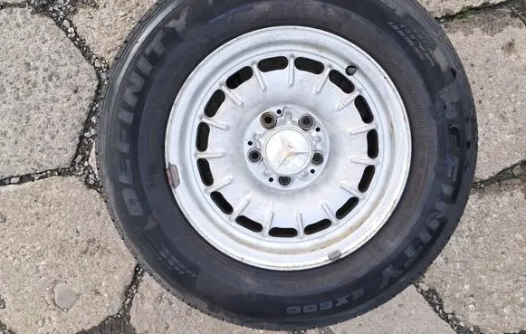 Mercedes-Benz 280 560 W126 R14 alloy rim 1264002102