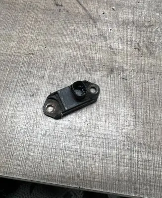 Mercedes-Benz S W220 Airbag deployment crash/impact sensor A0025426918 02W43