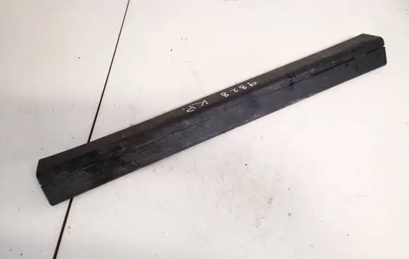 Mercedes-Benz C AMG W204 Front sill trim cover a2046860136