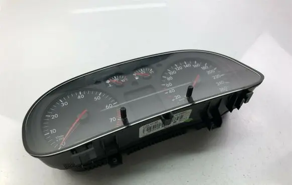 Volkswagen Golf IV Speedometer (instrument cluster) 1J0920801B G1469