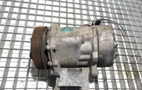 Volkswagen II LT Air conditioning (A/C) compressor (pump) 7D0820805H