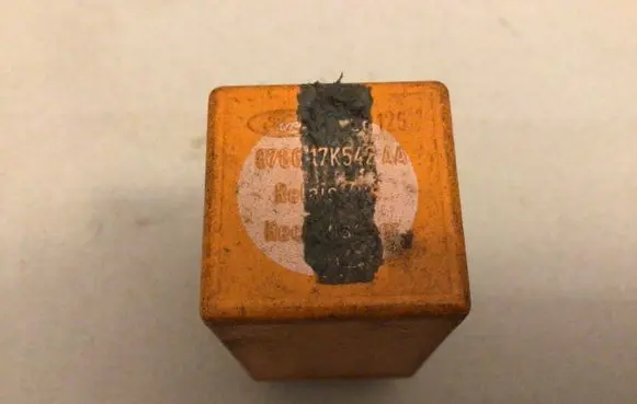 Ford Fiesta Window wiper relay 68125