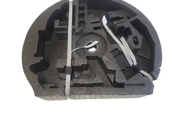 Volkswagen Golf VI Tool box 8P0012109G