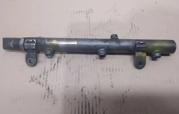 Mercedes-Benz E W211 Fuel main line pipe A6420700695