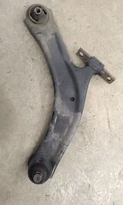 Nissan Qashqai+2 Front control arm