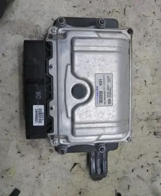 KIA Rio Engine ECU kit and lock set 39128-04021
