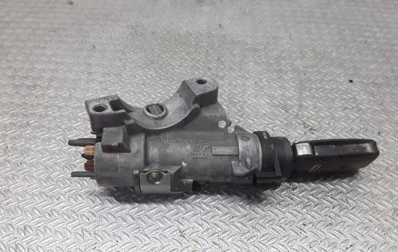 Audi A4 S4 B6 8E 8H Ignition lock 4B0905851