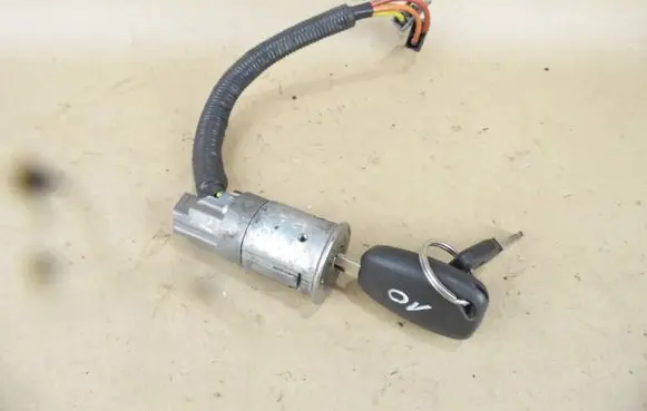 Renault Master II Ignition lock