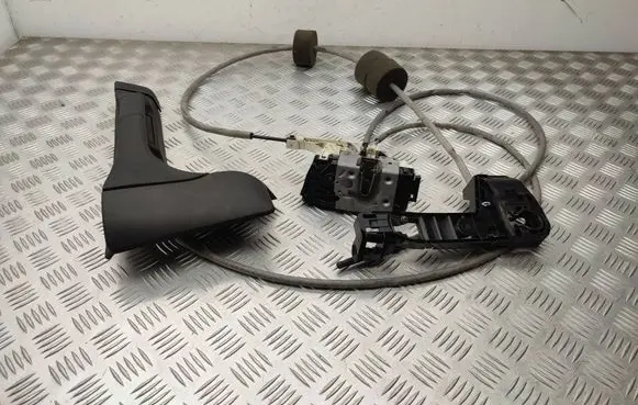 Mercedes-Benz Vito Viano W447 Sliding door lock A4477304000 A4477600334