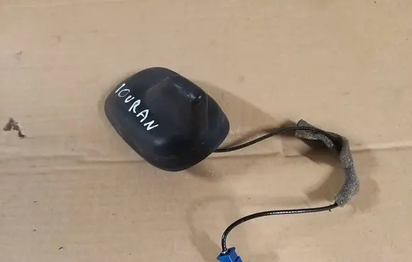 Volkswagen Touran II Aerial GPS antenna 3C0035507AA