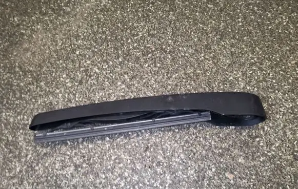 Buick Encore I Rear wiper blade arm
