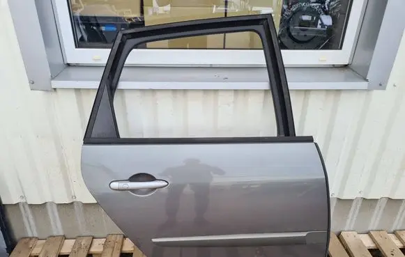 Renault Scenic II - Grand scenic II Rear door 