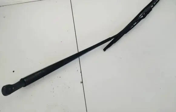 Citroen Xsara Picasso Front wiper blade arm
