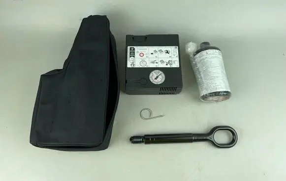 Volkswagen Golf VIII Tire air pump compressor 5G0601705 5NA805615 8E0012619C
