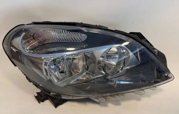 Mercedes-Benz B W246 W242 Headlight/headlamp A2468200261