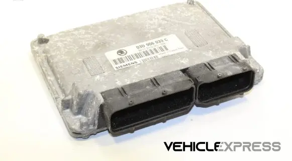 Skoda Fabia Mk1 (6Y) Engine control unit/module 03D906033C