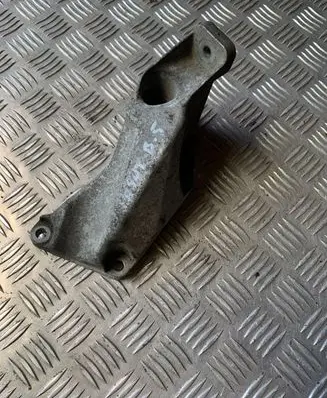 Volkswagen PASSAT B5.5 Engine mounting bracket 8D0199307P