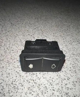 BMW 5 E39 Electric window control switch 8368974