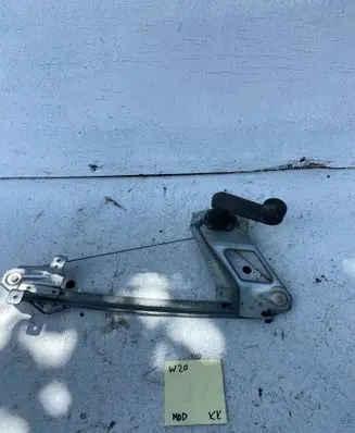 Opel Astra F Rear door manual window regulator 90360537