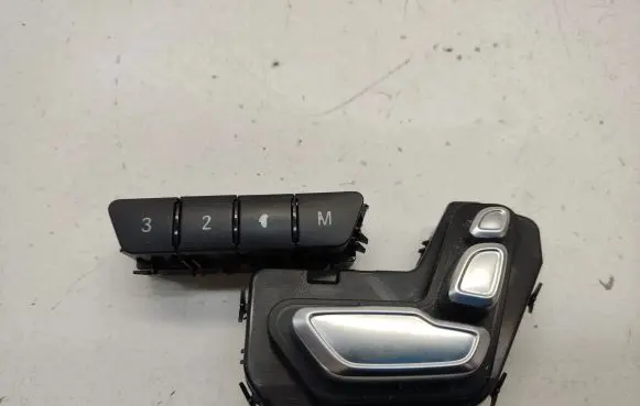 Mercedes-Benz A W176 Seat control switch A2469054901 720422