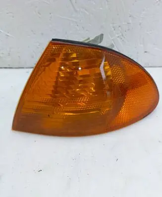 BMW 3 E46 Front indicator light 1315106140 250100 0311328001