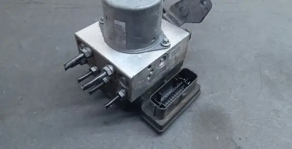 Volkswagen PASSAT B7 ABS Pump 3AA614109AG 17654056 17618956A